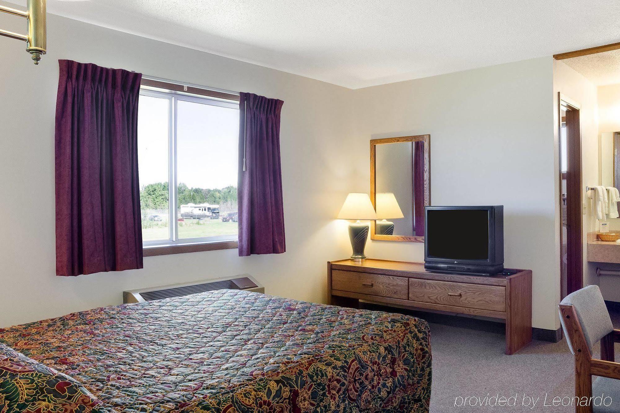 Rodeway Inn Pine River Екстериор снимка